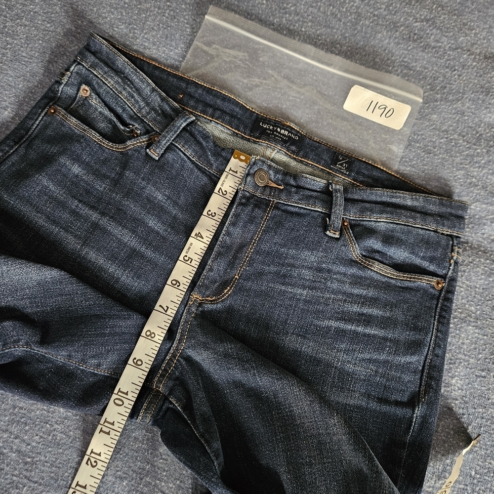 Lucky Brand Mid-rise Straight Leg Blue Denim Jeans Size 12/31 Ankle - Picture 11 of 12